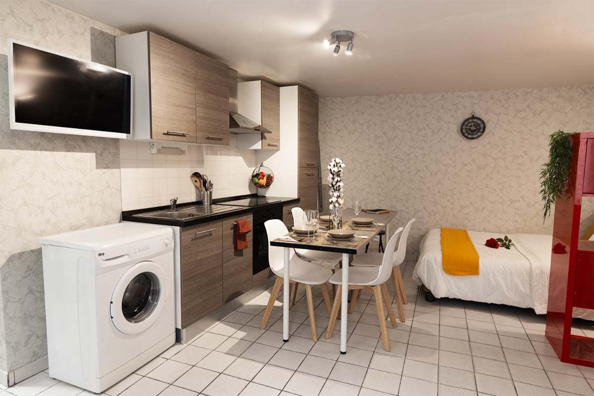 Kasa Confort - Le Calme Au Coeur De La Ville - Tv & Wifi Apartment Saint-Etienne  Exterior photo